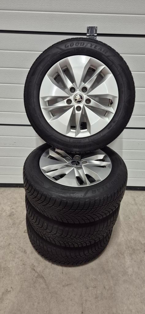 Winterbanden Skoda Octavia, Auto-onderdelen, Banden en Velgen, Banden en Velgen, Winterbanden, 16 inch, 205 mm, Ophalen