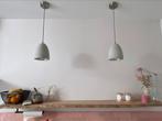 Betonlook hanglamp 2 stuks, Huis en Inrichting, Lampen | Hanglampen, Ophalen of Verzenden, Zo goed als nieuw, Minder dan 50 cm