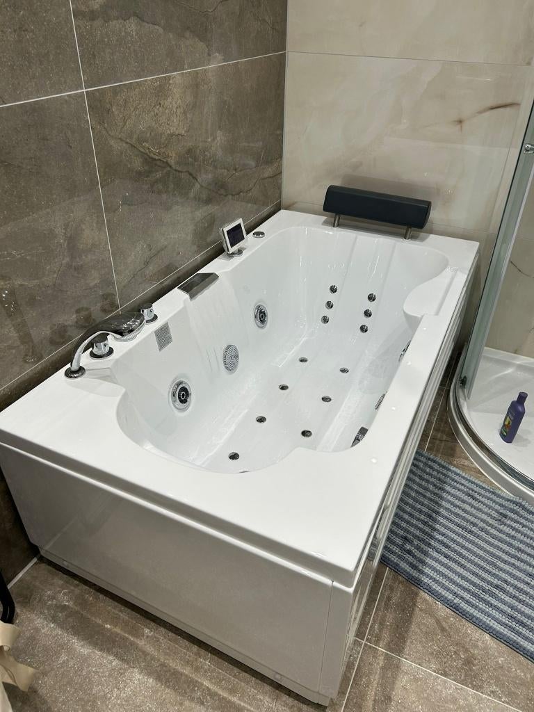 NIEUW Maxaro whirlpool bath (1-persoon, Jacuzzi), Ophalen, Nieuw, Vast