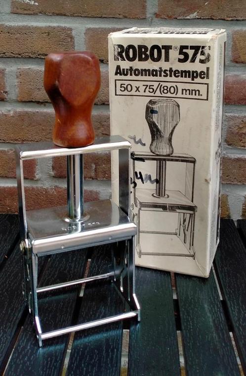 Antiek / Oud  Robot 575 Stempel met Houten Handgreep, Antiek en Kunst, Curiosa en Brocante, Ophalen of Verzenden