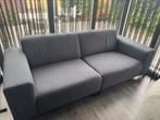 Grijs kleurige bank met zwarte poten, Huis en Inrichting, Banken | Bankstellen, Ophalen, Gebruikt, 75 tot 100 cm, Stof