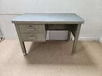 Vintage metalen bureau – Frans overheidsbureau, Huis en Inrichting, Bureaus, Ophalen, Gebruikt, Bureau