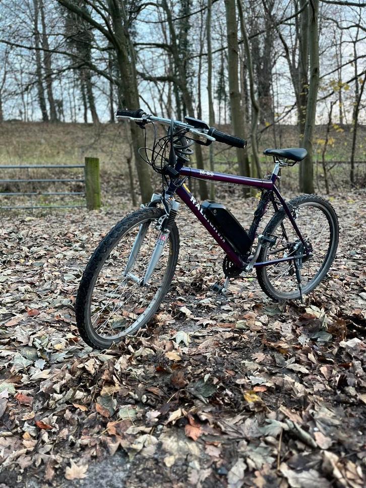 Raleigh m80 ebike 26 inch, Fietsen en Brommers, Fietsen | Mountainbikes en ATB, Zo goed als nieuw, Heren, Overige merken, Hardtail