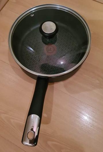 ZGAN Tefal hapjespan met deksel - 25 cm - 19.95 euro beschikbaar voor biedingen