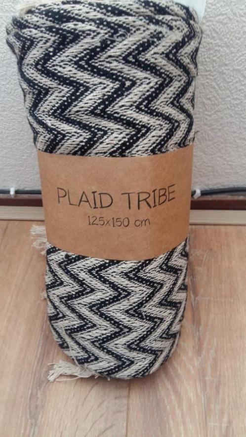 antraciet/grijze nieuwe plaids met franjes 125 bij 150, Huis en Inrichting, Woonaccessoires | Plaids en Woondekens, Nieuw, Ophalen of Verzenden