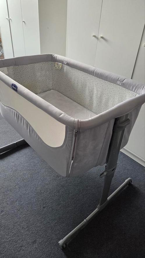Chicco Next2me Co-Sleeper in de kleur grijs!, Kinderen en Baby's, Babywiegjes en Ledikanten, Zo goed als nieuw, Wieg, Ophalen