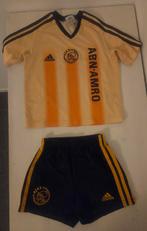 Voetbal tenue, Kinderen en Baby's, Kinderkleding | Maat 116, Adidas, Jongen of Meisje, Sport- of Zwemkleding, Ophalen of Verzenden