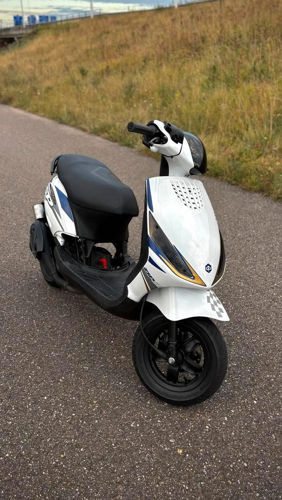 Zip 70CC 2T, Fietsen en Brommers, Scooters | Piaggio, Zo goed als nieuw, Zip, Tweetakt, Ophalen of Verzenden
