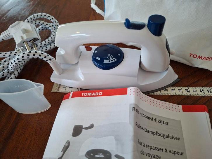 Reisstoomstrijkijzer Tomado TM-9014, Witgoed en Apparatuur, Strijkijzers en Strijkplanken, Nieuw, Strijkijzer met snoer, Ophalen of Verzenden