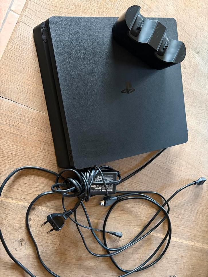 PlayStation 4 (PS4) + Duo Oplader - Geen Controllers, Spelcomputers en Games, Spelcomputers | Sony PlayStation 4, Gebruikt, Original