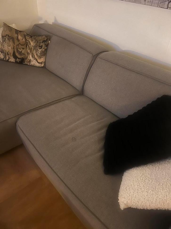 Hoekbank Fonq Grijs, per direct ophalen, Huis en Inrichting, Banken | Complete zithoeken, Gebruikt, Kunststof, Ophalen