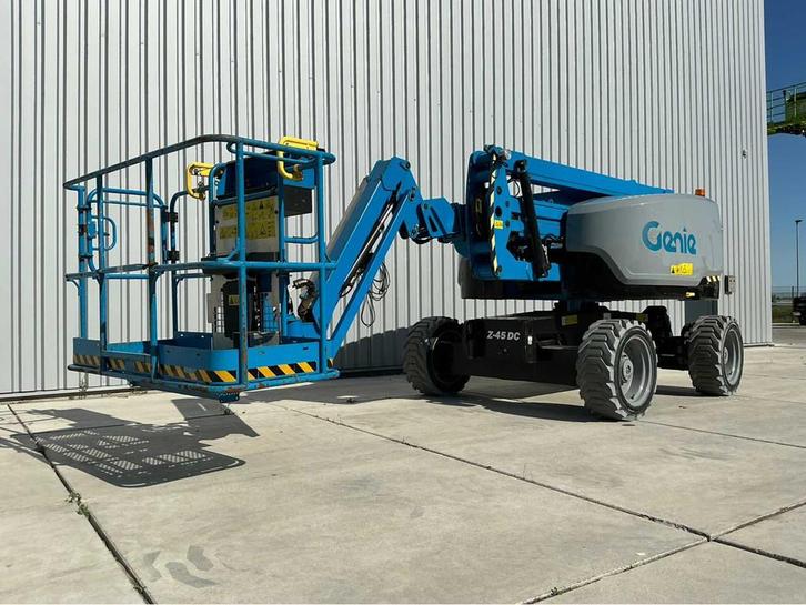 2020 Genie Z-45 FE/DC Hoogwerker, Zakelijke goederen, Machines en Bouw | Liften, Steigers en Ladders