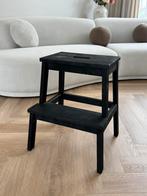 Ikea krukje opstapje zwart, Huis en Inrichting, Krukjes, Ophalen of Verzenden, Zo goed als nieuw, Hout