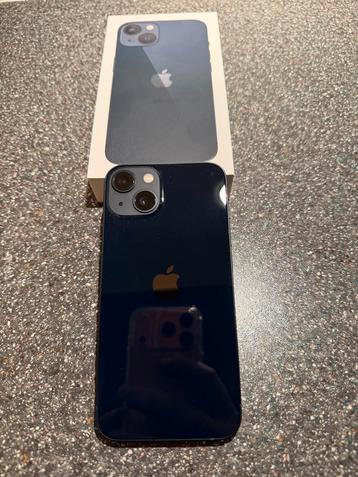 iPhone 13 128GB + Hoesje beschikbaar voor biedingen