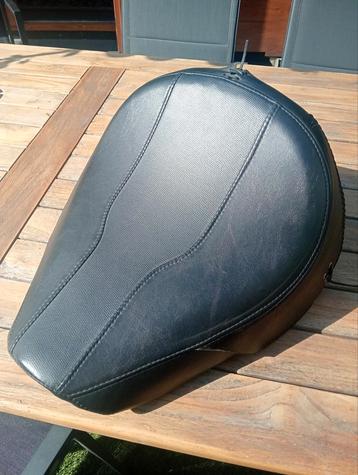 Te koop solo zadel softail  beschikbaar voor biedingen