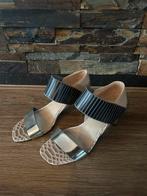 Dames pumps, Ophalen of Verzenden, Zo goed als nieuw, Beige