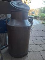 Grote  Verkoperde melkbus, Ophalen, Gebruikt