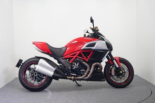 Ducati DIAVEL ABS GERESERVEERD TI (bj 2011), Motoren, Motoren | Ducati, Bedrijf, Naked bike, meer dan 35 kW