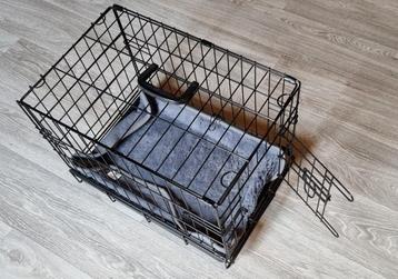 Kleine bench voor kleine hond of kat. beschikbaar voor biedingen