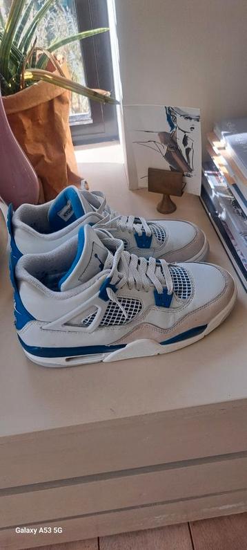 Jordan 4s og military blue origineel beschikbaar voor biedingen