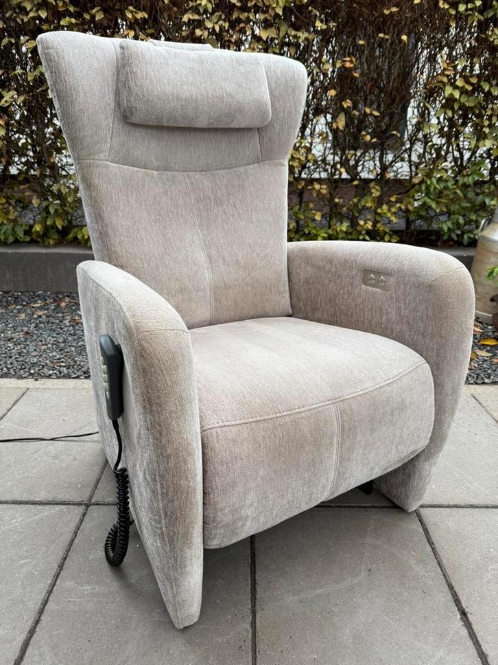 Prominent sorisso sta op relax stoel met alle extra opties, Huis en Inrichting, Fauteuils, Nieuw, Stof, Verzenden