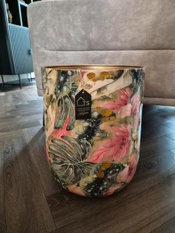 Nieuwe Lammie Bloempot - Stalen Design beschikbaar voor biedingen