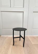 Kwilleminhuis bijzettafel (‘t tafeltje), Ophalen, Minder dan 55 cm, Metaal of Aluminium, Rond