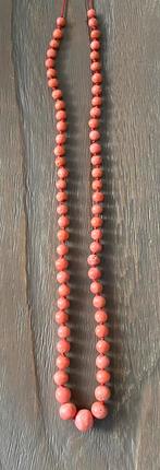 Bloedkoraal ketting, Sieraden, Tassen en Uiterlijk, Antieke sieraden, Ophalen of Verzenden, Overige materialen, Ketting