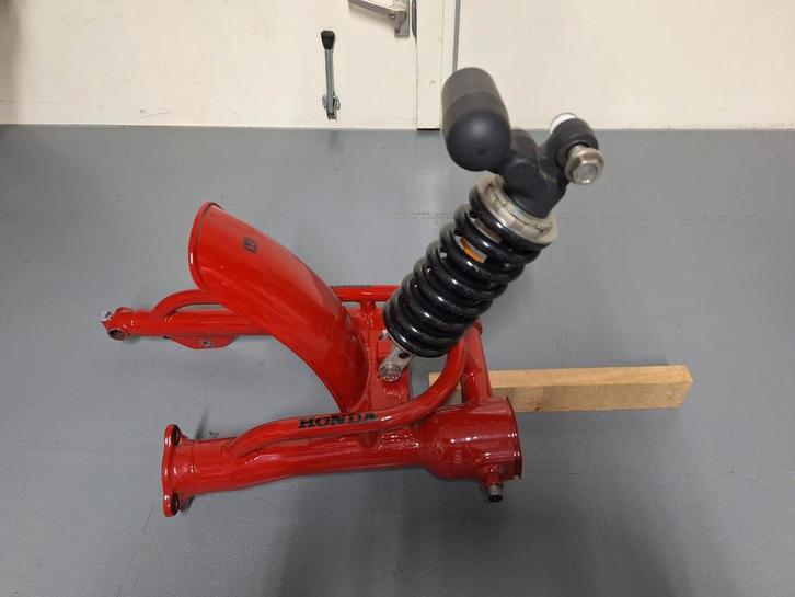 Cx 500 caferacer onderdelen achterbrug met veer en tank, Motoren, Onderdelen | Honda, Nieuw, Ophalen