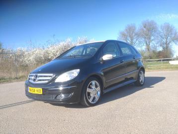 Mercedes-Benz B-Klasse 1.7 B170 5DRS CVT/AUT 2006 Zwart beschikbaar voor biedingen