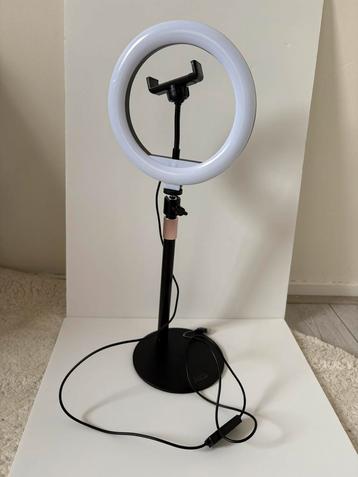 Tafel Ringlamp beschikbaar voor biedingen
