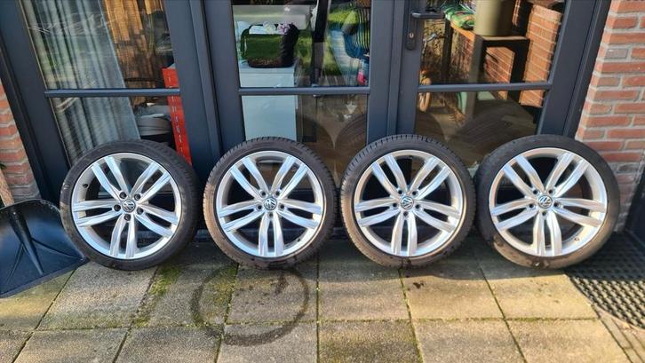 Originele Volkswagen Durban 18” velgen – met banden – TOPSET, Auto diversen, Auto-accessoires, Gebruikt, Ophalen