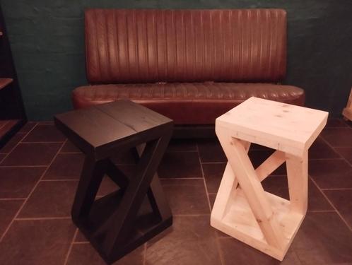 Mooie nieuwe stijlvolle krukjes/bijzettafels., Huis en Inrichting, Krukjes, Nieuw, Hout, Ophalen