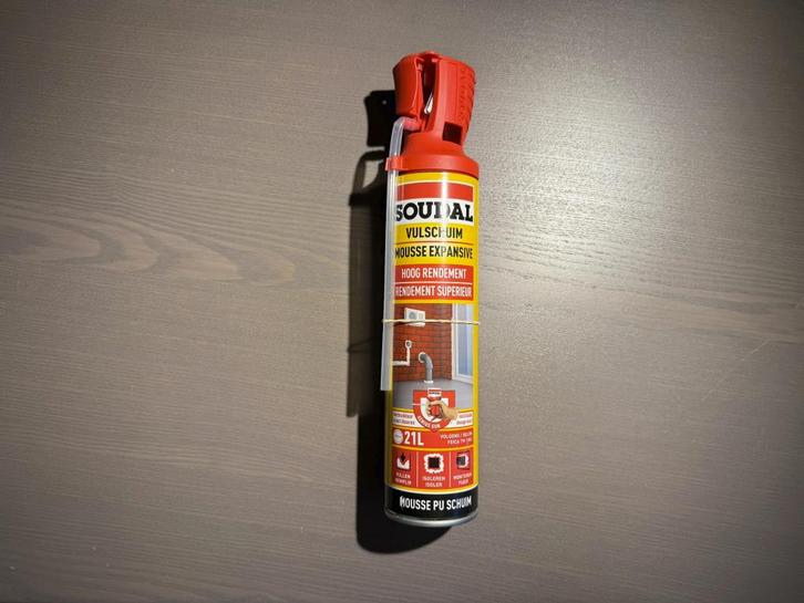 Soudal Vulschuim 600 ml ongebruikt, Doe-het-zelf en Verbouw, Isolatie en Afdichting, Nieuw, Muurisolatie, Overige materialen, 8 tot 12 cm