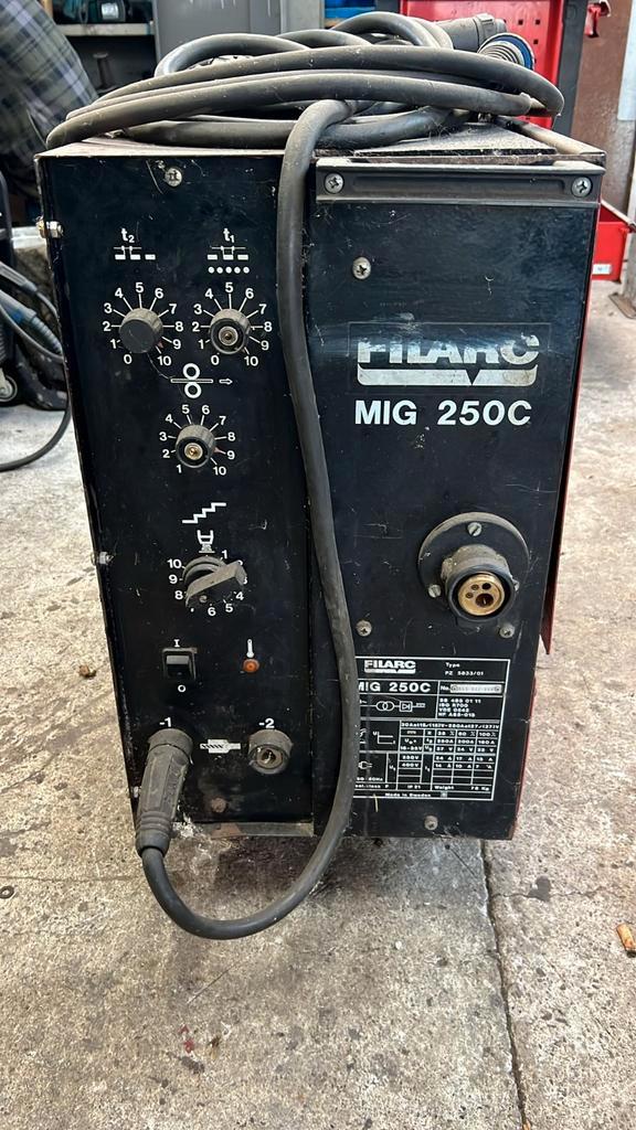 Filarc MIG 250C Lasapparaat - Klaar voor gebruik!, Doe-het-zelf en Verbouw, Gereedschap | Lasapparaten, Gebruikt, Co2, 150 tot 250 ampère