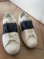 Valentino gravani navy blue maat 42, Blauw, Valentino, Ophalen of Verzenden, Sneakers of Gympen
