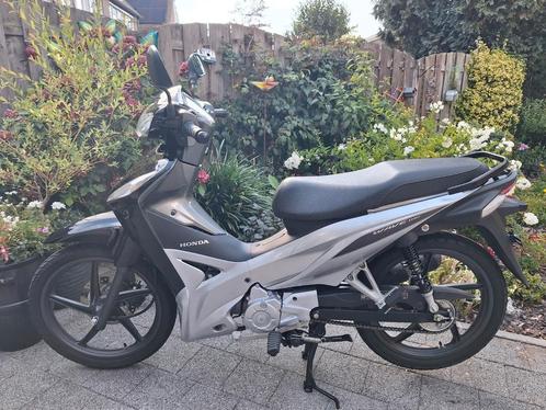 Te koop Honda wave 110i ( Cub, Innova), Motoren, Motoren | Honda, Particulier, Scooter, 11 kW of minder, 1 cilinder, Ophalen