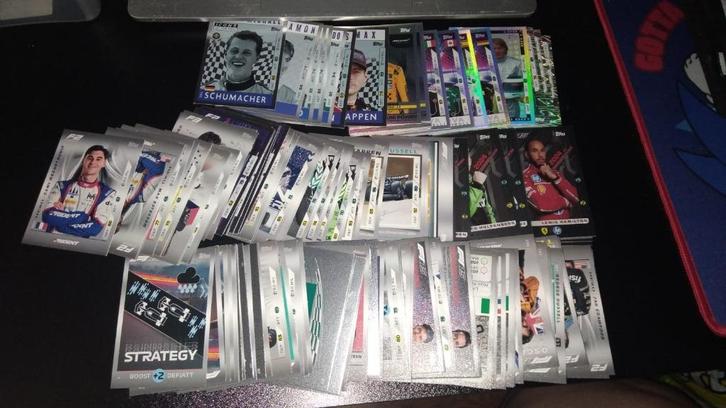 F1 Turbo Attax 2025 kaarten (Dubbel) *Het moet weg!!*, Hobby en Vrije tijd, Stickers en Plaatjes, Nieuw, Meerdere plaatjes, Ophalen of Verzenden