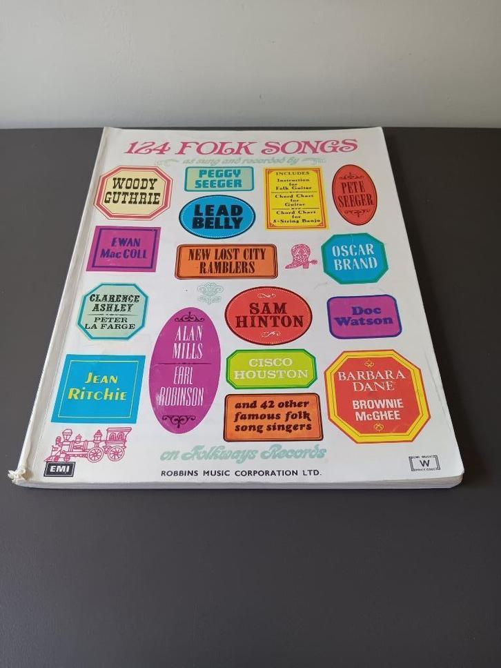 The World of Music – School Songbook (1972), Muziek en Instrumenten, Bladmuziek, Gebruikt, Artiest of Componist, Populair, Ophalen of Verzenden