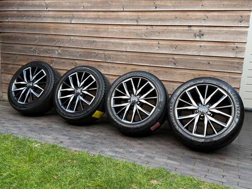 Orig Toyota Auris Corolla XII 17 inch velgen + zomerbanden, Auto-onderdelen, Banden en Velgen, Banden en Velgen, Zomerbanden, 17 inch