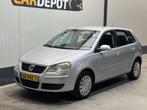 Volkswagen Polo 1.4-16V Comfortline Automaat AIRCO 4 DEURS, Stof, Gebruikt, Zwart, 4 cilinders