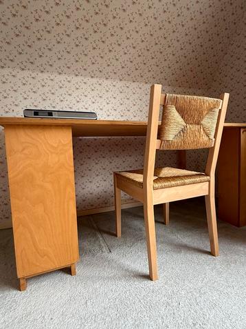 Ruim houten Ikea bureau – 150cm breed & veel opbergruimte beschikbaar voor biedingen