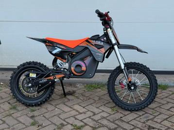 Electrische pitbike 1800watt 48v hydraulische remmen nieuw beschikbaar voor biedingen