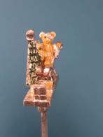 Vintage theelepel kerstbeer in slee met cadeaus wapw, Antiek en Kunst, Antiek | Bestek, Ophalen of Verzenden