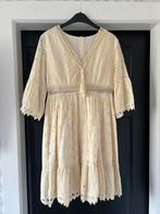 Bohojurk met rits rug medium nieuw, Kleding | Dames, Jurken, Maat 38/40 (M), Wit, Nieuw, Ophalen of Verzenden