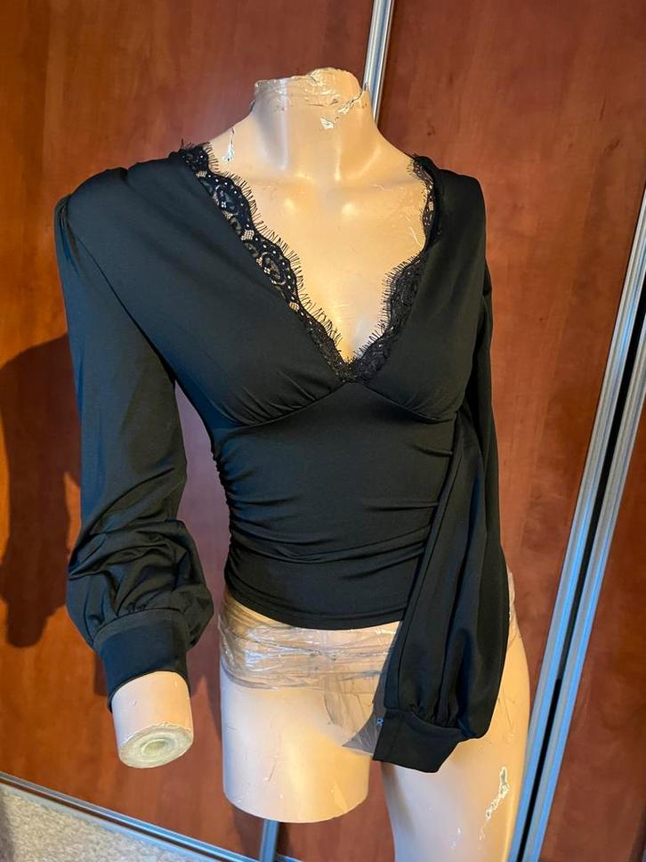 OUI blouse met kant maat XS zgan, Kleding | Dames, Tops, Zo goed als nieuw, Maat 34 (XS) of kleiner, Zwart, Korte mouw, Ophalen of Verzenden