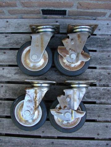 set van 4 stuks gebruikte zwenkwielen 150 mm beschikbaar voor biedingen