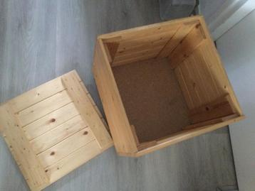 Grenen kist met deksel en wielen voor spulletjes / speelgoed beschikbaar voor biedingen
