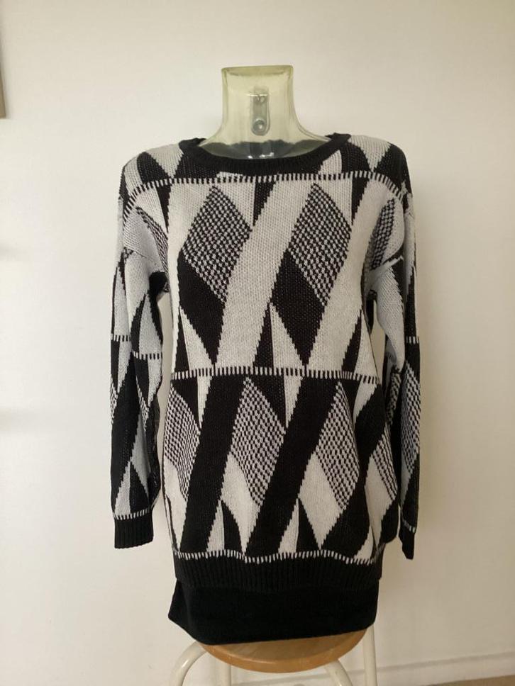 Artistieke vintage zwart/wit gebreide trui maat L, Kleding | Dames, Truien en Vesten, Gedragen, Maat 38/40 (M), Overige kleuren