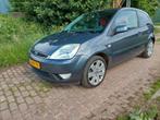 Ford Fiësta 1.3 8V 3DR 2005 Grijs, Auto's, 1299 cc, Stof, 40 €/maand, Zwart